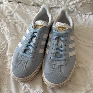 Adidas Gazelle Platform Suede Sneakers • Women’s 6½ • Light Blue Grey Retro